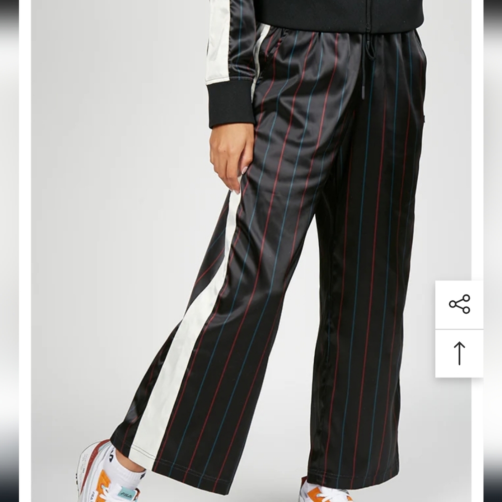 NWT FILA AVIANA CROPPED SATIN PANTS SNAPS SIZE SMALL